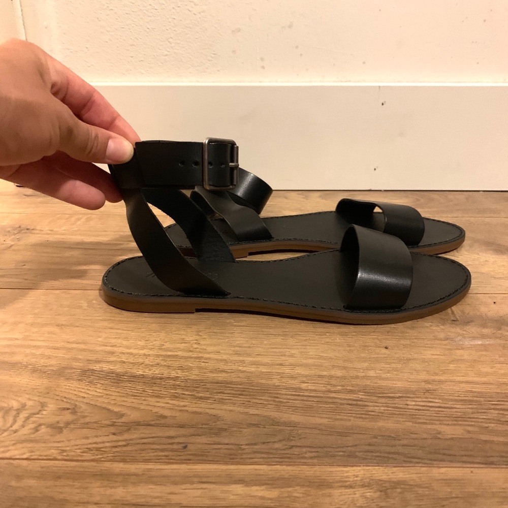 Black leather sandals